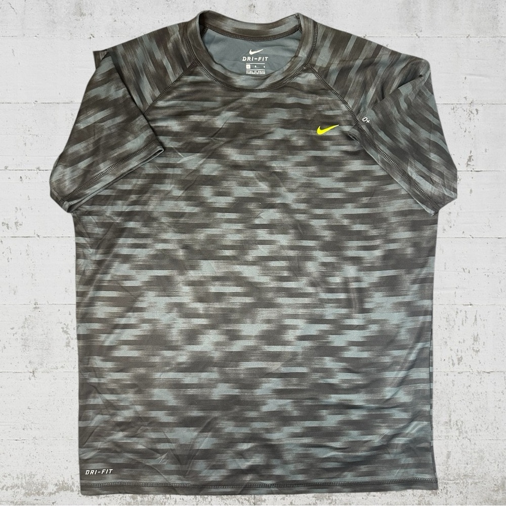 NWOT Nike Black Blue Blurred Dri Fit Neon Logo Short Sleeve Shirt UPF 40+ Large